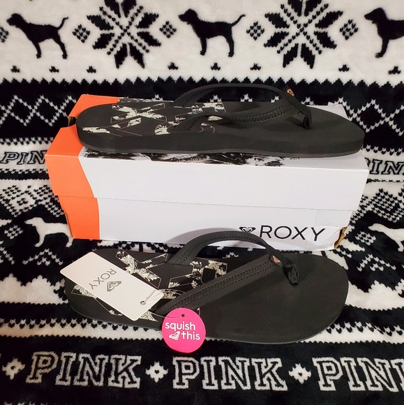 Roxy Shoes - Roxy Womens Size 9 Flip Flops New With tags